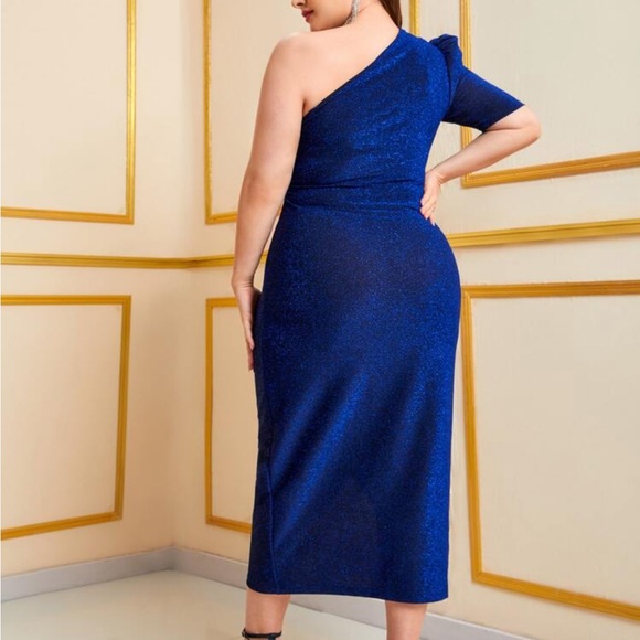 Plus Size Luxe One Shoulder Ruched Asymmetrical Hem Glitter Evening Party Dress - Picture 12 of 16